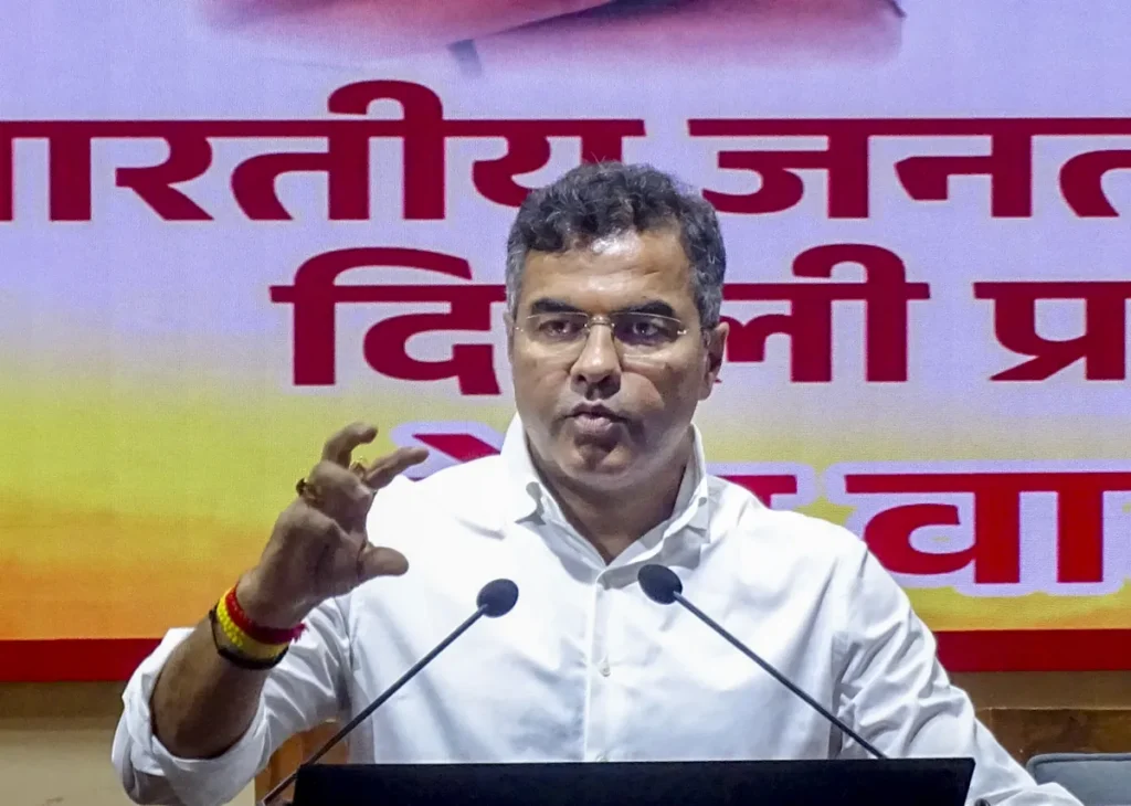 प्रवेश वर्मा के खिलाफ दिल्ली पुलिस ने दर्ज की NCR, थप्पड़ विवाद में शिकायत पर एक्शन