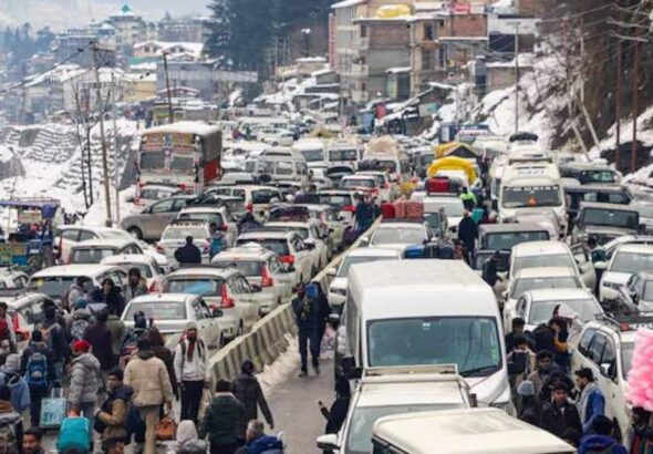 qsi0kr5g_-traffic-jam-in-shimla_625x300_28_May_26